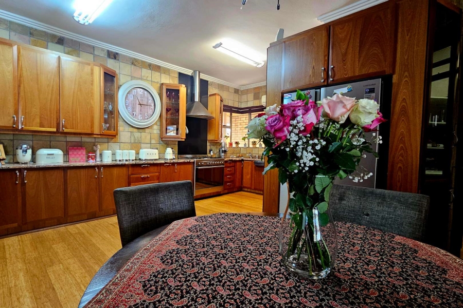 4 Bedroom Property for Sale in Heuwelsig Free State
